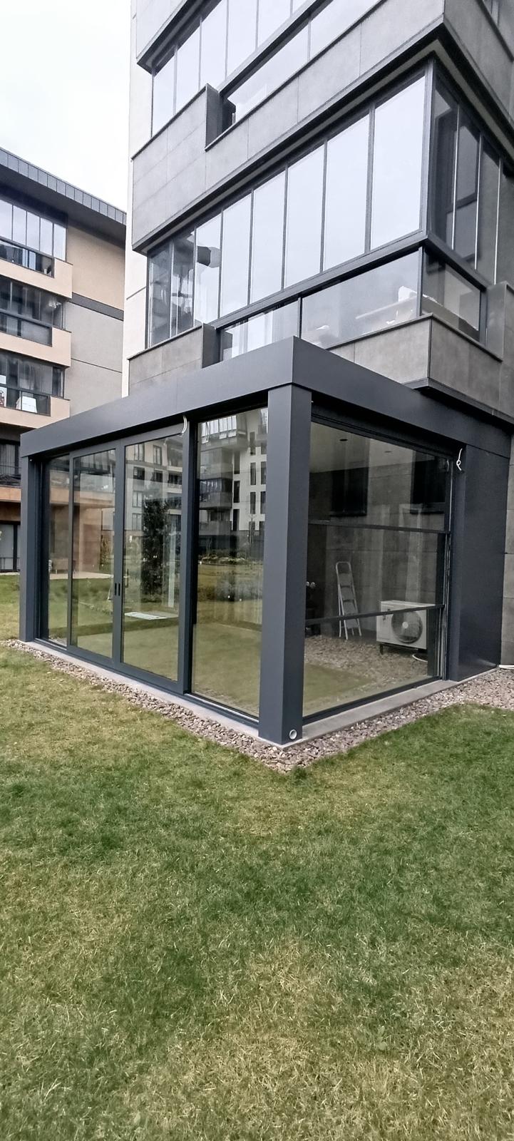 Kış Bahçesi Ve Giyotin 22